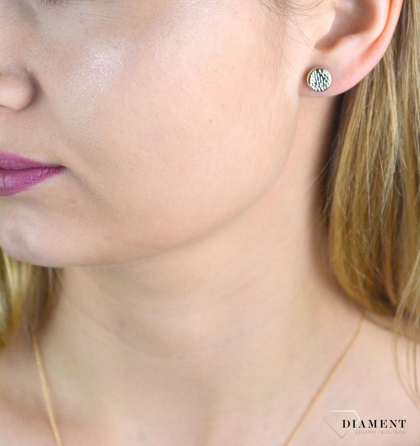 Złote kolczyki damskie 375 blaszki wkrętki grawerowane KL 6531B 375.jpg